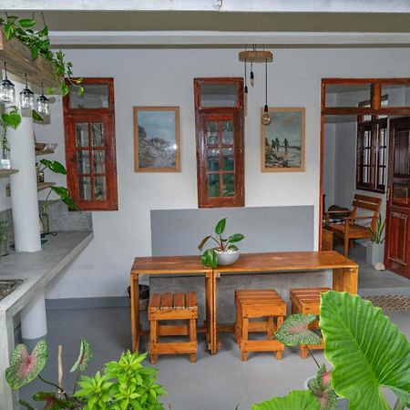 Bed and Breakfast Cosynsurf Matara Exterior foto